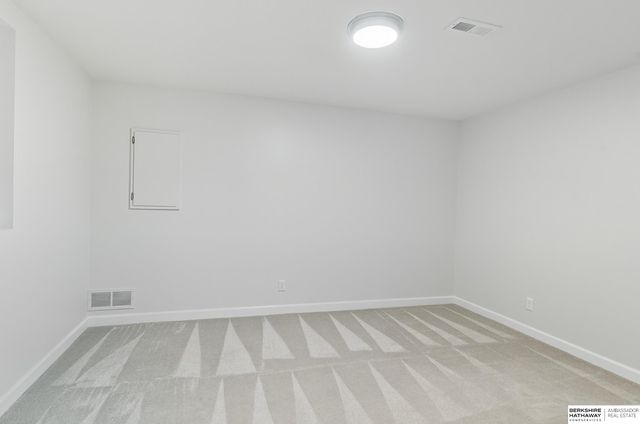 12924 Izard Street, Omaha, NE 68154