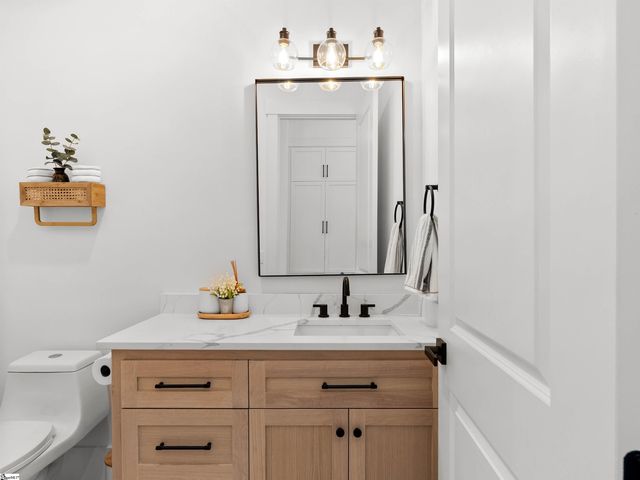 610 Crowe Creek Trail, Inman, SC 29349