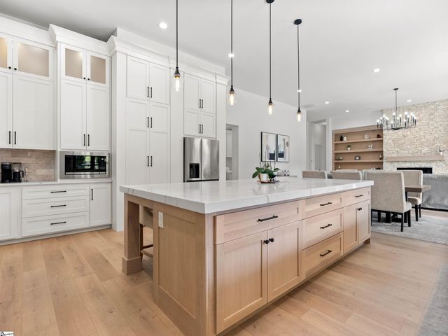 610 Crowe Creek Trail, Inman, SC 29349