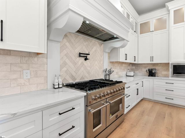 610 Crowe Creek Trail, Inman, SC 29349