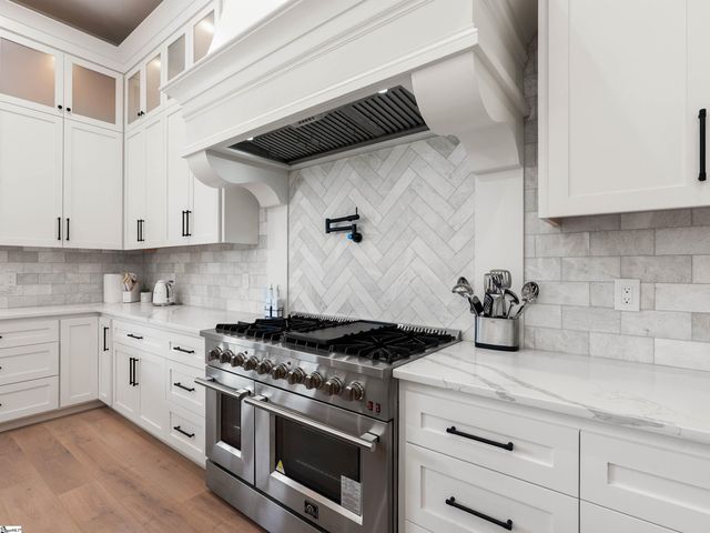 610 Crowe Creek Trail, Inman, SC 29349