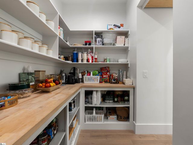 610 Crowe Creek Trail, Inman, SC 29349