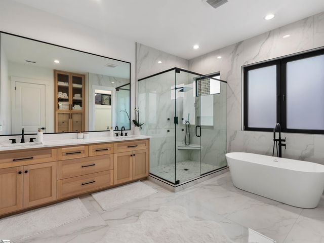 610 Crowe Creek Trail, Inman, SC 29349