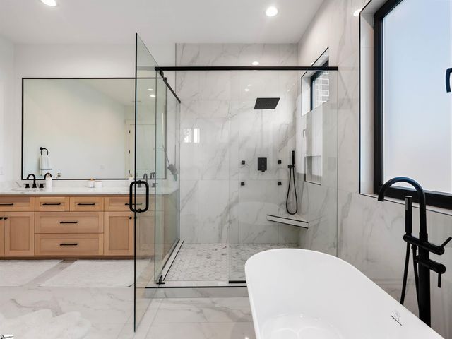 610 Crowe Creek Trail, Inman, SC 29349