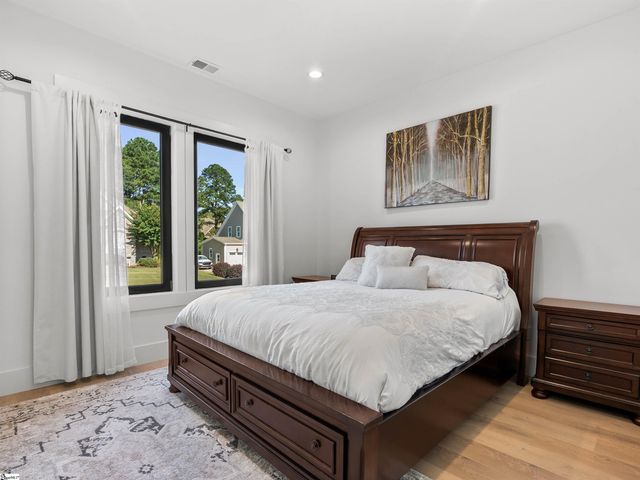 610 Crowe Creek Trail, Inman, SC 29349