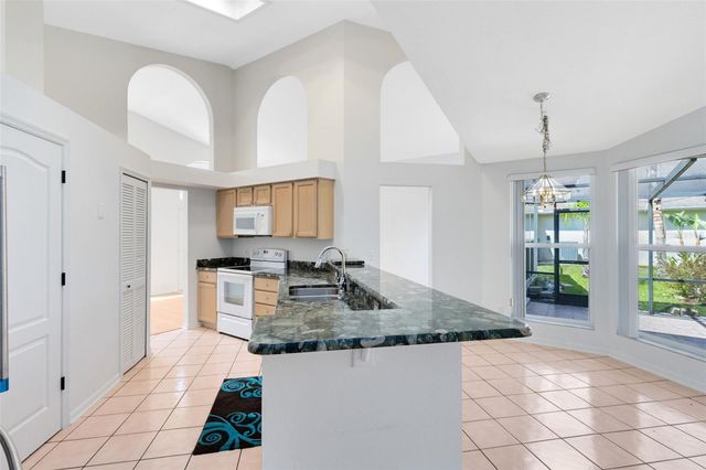 5809 DONNELLY CIRCLE, Orlando, FL 32821