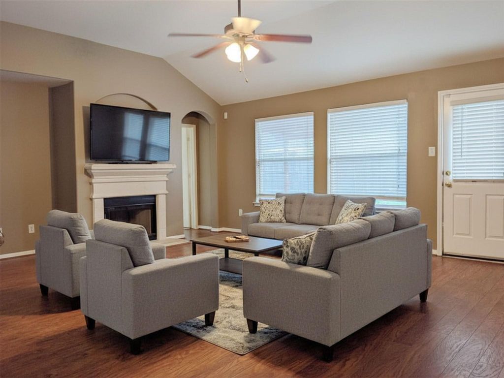 3018 Rancher Hollow Court, Manvel, TX 77578