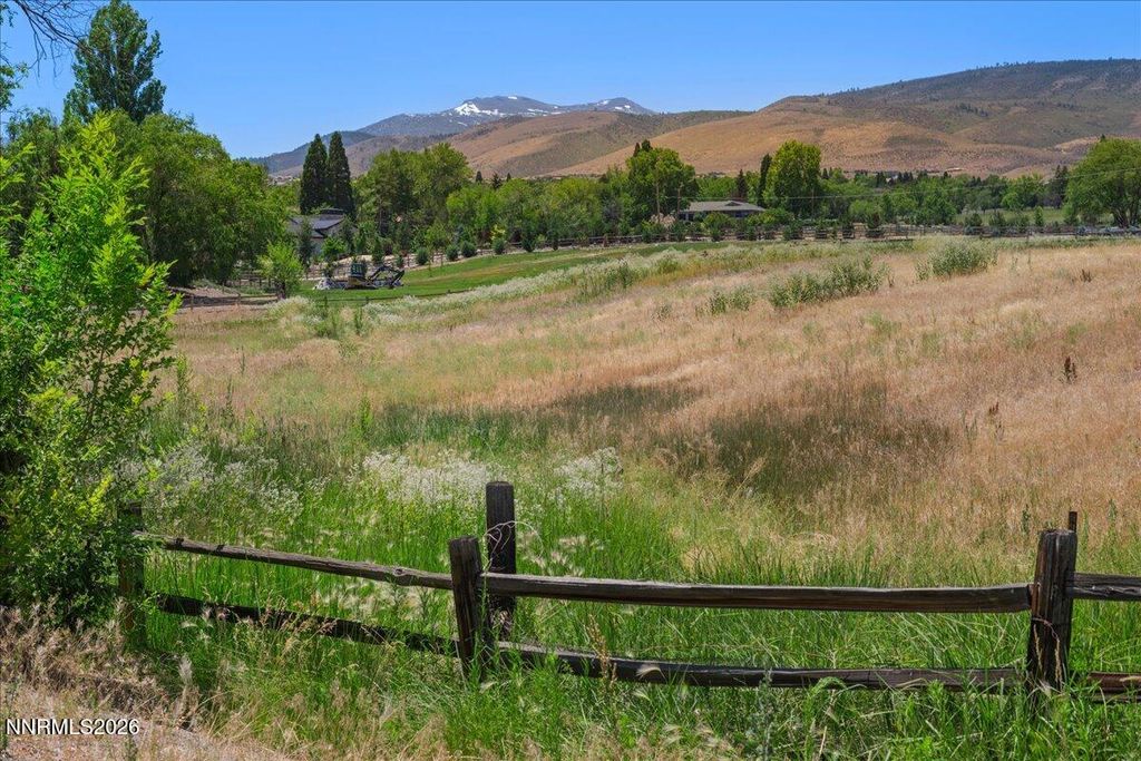 Image 13 of property listing at 2800 Holcomb Ranch Lane, Reno, NV 89511