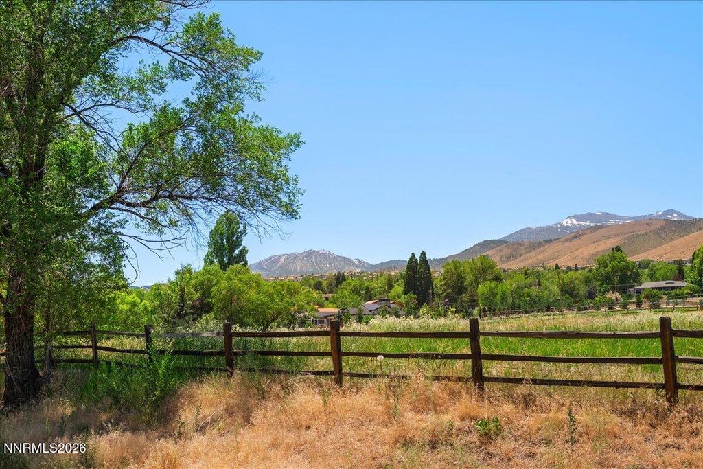 Image 14 of property listing at 2800 Holcomb Ranch Lane, Reno, NV 89511