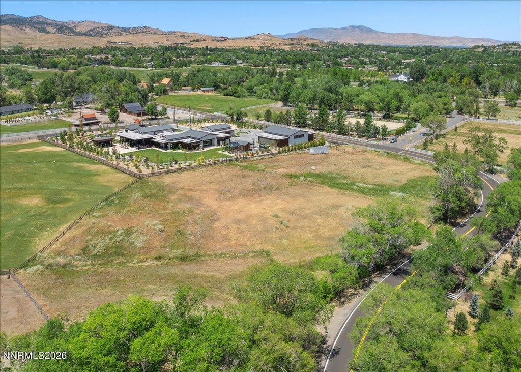 Image 4 of property listing at 2800 Holcomb Ranch Lane, Reno, NV 89511