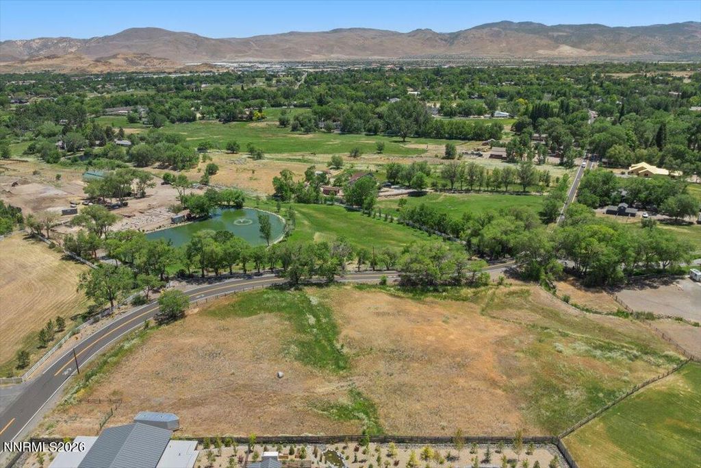 Image 8 of property listing at 2800 Holcomb Ranch Lane, Reno, NV 89511