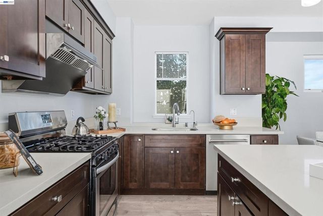 34936 Machado Cmn, Fremont, CA 94555