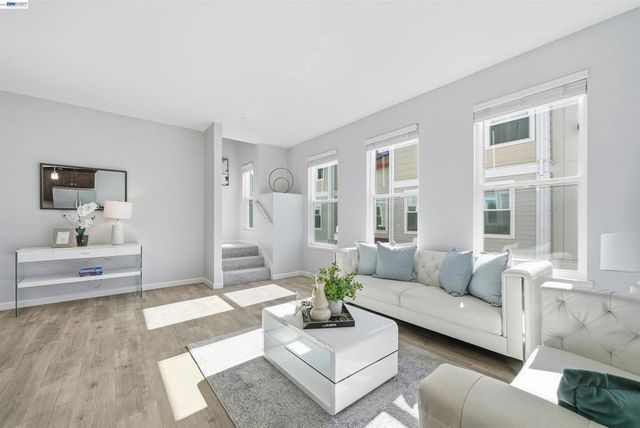 34936 Machado Cmn, Fremont, CA 94555