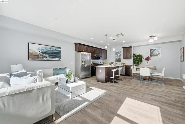 34936 Machado Cmn, Fremont, CA 94555