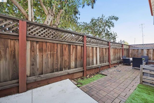 34936 Machado Cmn, Fremont, CA 94555