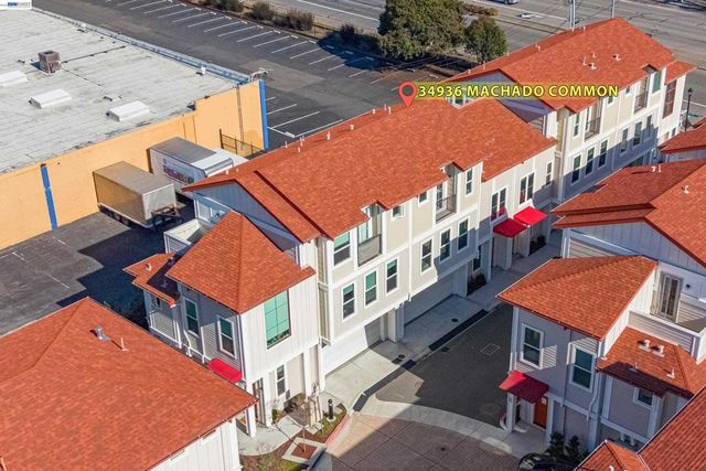 34936 Machado Cmn, Fremont, CA 94555
