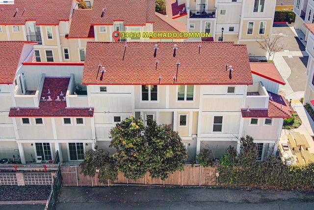 34936 Machado Cmn, Fremont, CA 94555