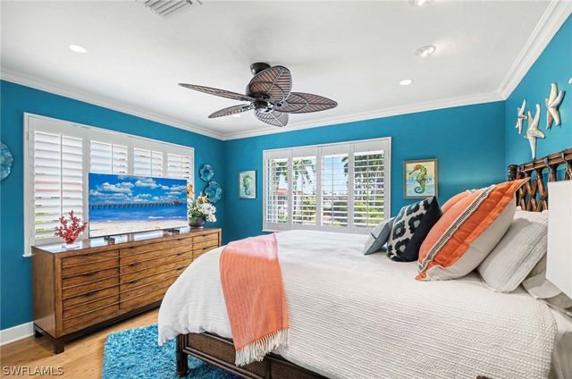 2206 Gulf Shore BLVD N G-2, Naples, FL 34102