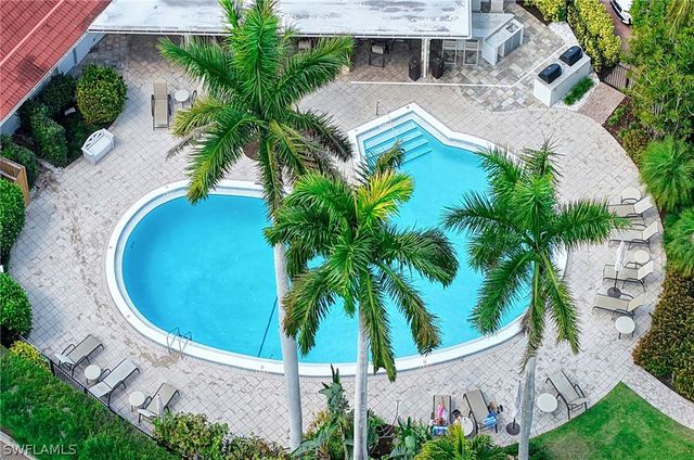 2206 Gulf Shore BLVD N G-2, Naples, FL 34102