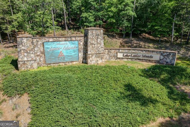 5583 Spring Street, Flowery Branch, GA 30542