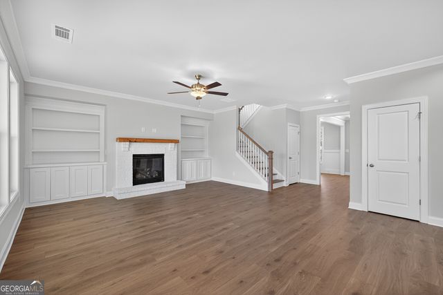 5583 Spring Street, Flowery Branch, GA 30542