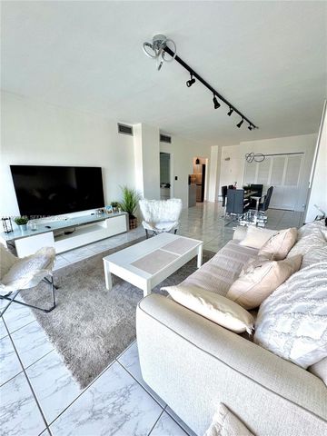 300 Bayview Dr 1603, Sunny Isles Beach, FL 33160