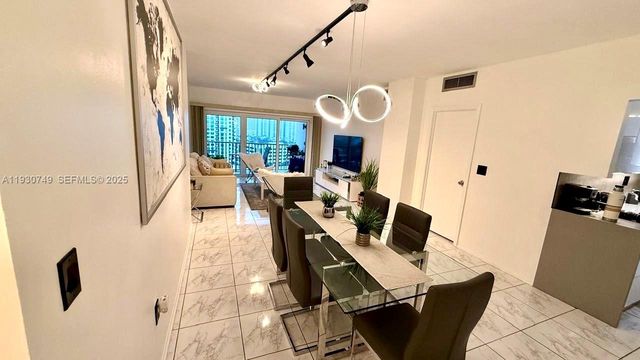300 Bayview Dr 1603, Sunny Isles Beach, FL 33160