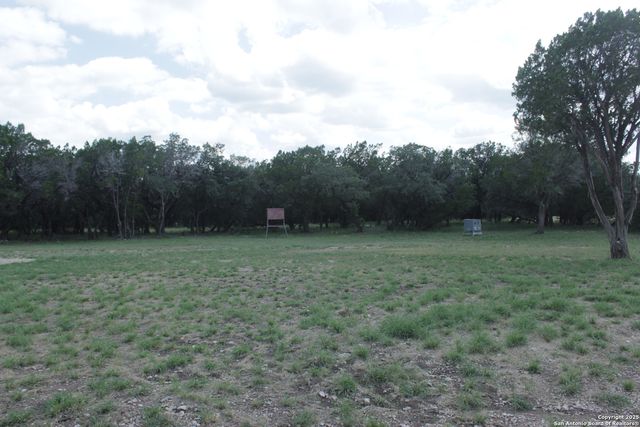 276 Fm 2748, Concan, TX 78838