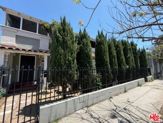 1162 N St Andrews Place, Los Angeles, CA 90038