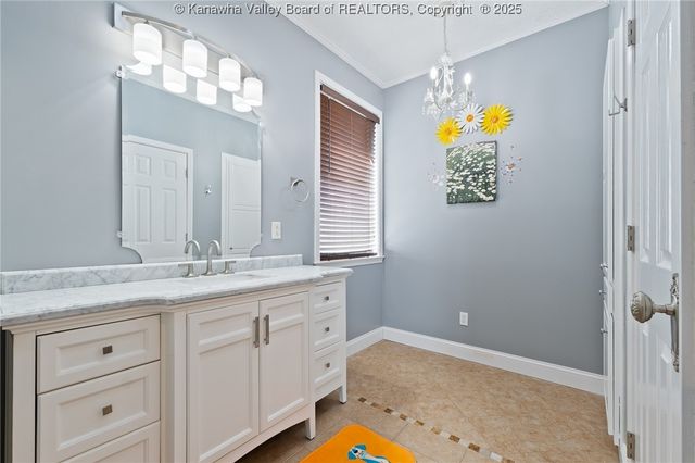 5002 Rosecrest Drive, Hurricane, WV 25526