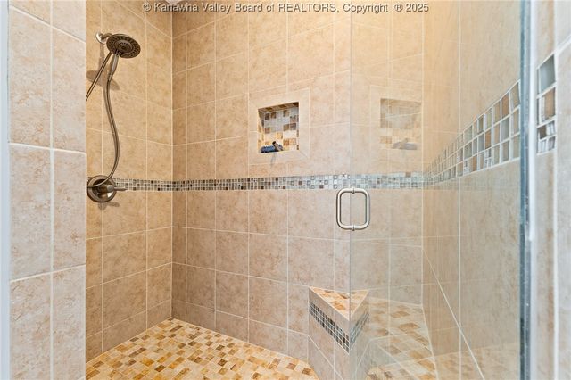 5002 Rosecrest Drive, Hurricane, WV 25526