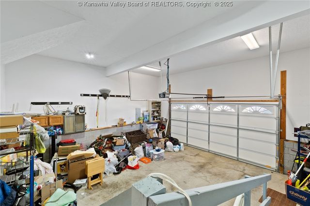 5002 Rosecrest Drive, Hurricane, WV 25526