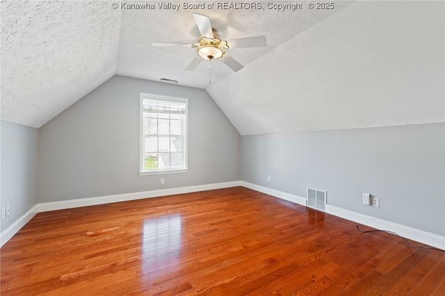 5002 Rosecrest Drive, Hurricane, WV 25526