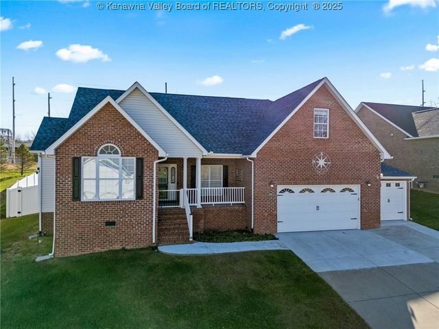 5002 Rosecrest Drive, Hurricane, WV 25526