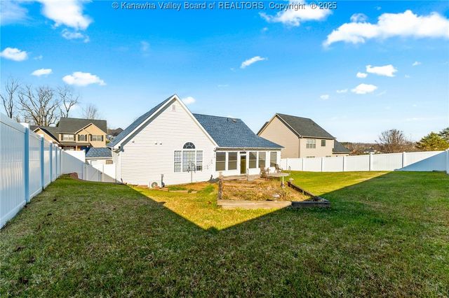 5002 Rosecrest Drive, Hurricane, WV 25526