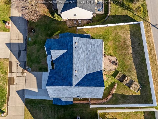 5002 Rosecrest Drive, Hurricane, WV 25526
