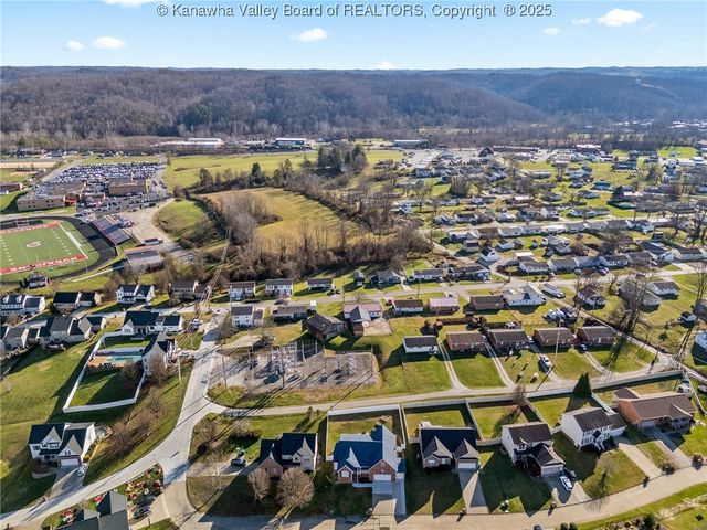 5002 Rosecrest Drive, Hurricane, WV 25526