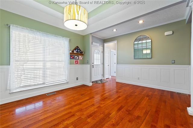 5002 Rosecrest Drive, Hurricane, WV 25526