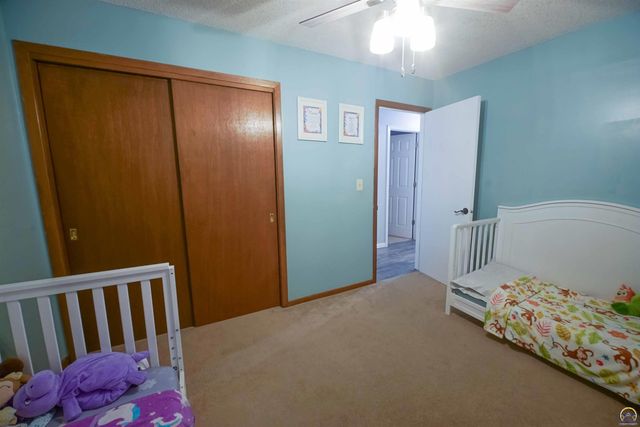 5125 NW Kendall CT, Topeka, KS 66618