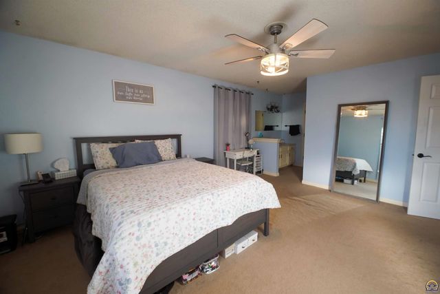 5125 NW Kendall CT, Topeka, KS 66618