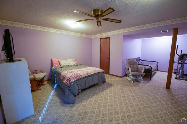 5125 NW Kendall CT, Topeka, KS 66618