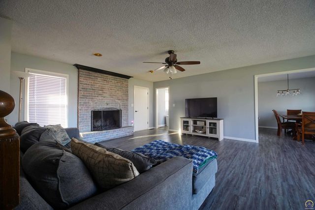 5125 NW Kendall CT, Topeka, KS 66618