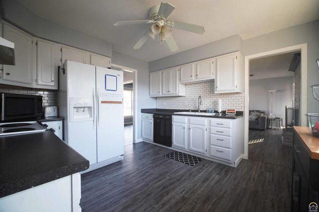 5125 NW Kendall CT, Topeka, KS 66618