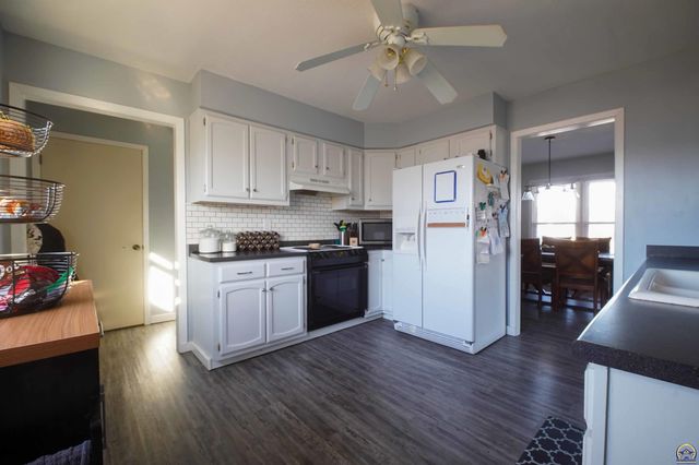 5125 NW Kendall CT, Topeka, KS 66618