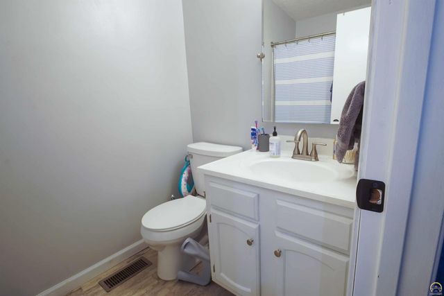 5125 NW Kendall CT, Topeka, KS 66618