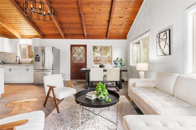 480 E Lakeshore Drive E, Shelton, WA 98584