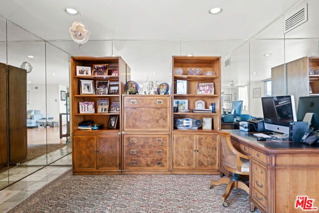 100 S Doheny Drive 512, Los Angeles, CA 90048