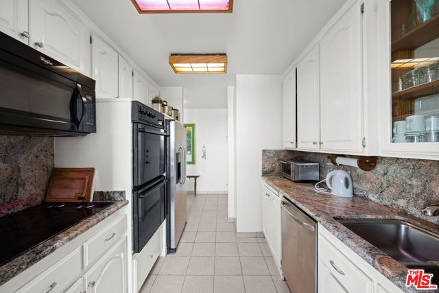 100 S Doheny Drive 512, Los Angeles, CA 90048