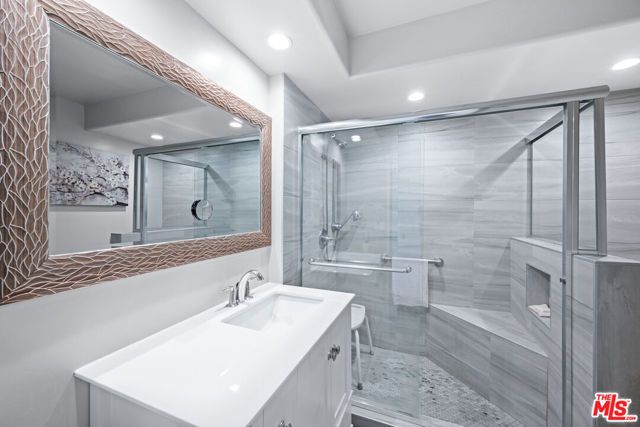 100 S Doheny Drive 512, Los Angeles, CA 90048