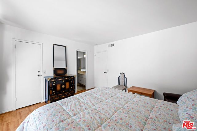 100 S Doheny Drive 512, Los Angeles, CA 90048